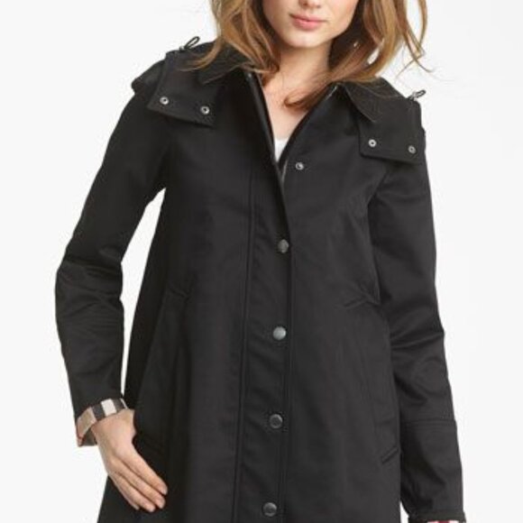 Burberry Brit Bow Park Raincoat - Picture 1 of 8